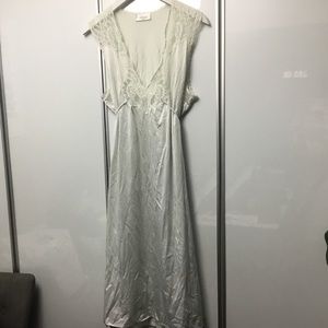 Van Raalte Vintage Nightgown Size L